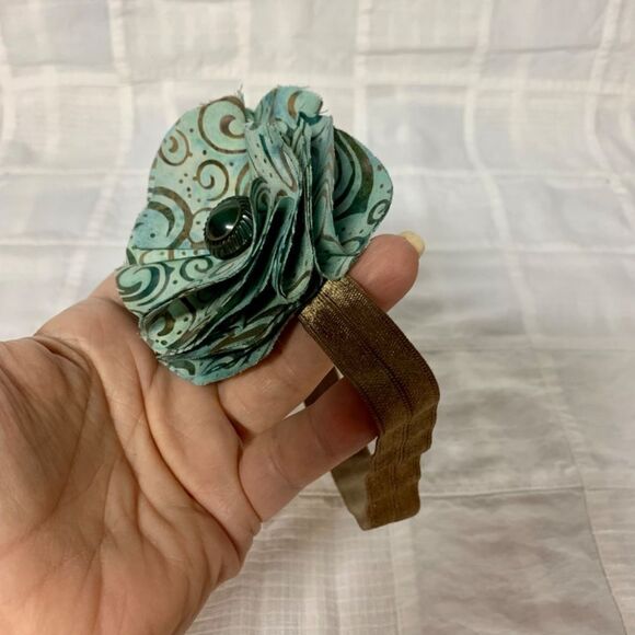 Handmade Infant Headband Brown Green Goldish Flower Center Size 0-3 Months B297 - Picture 8 of 9